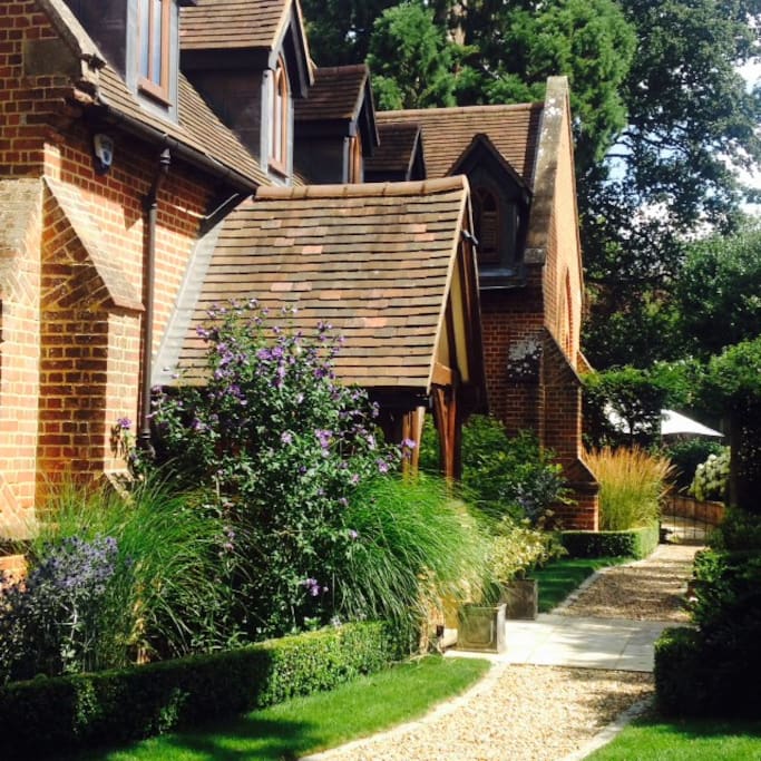 Front entrance looking towards rear garden.