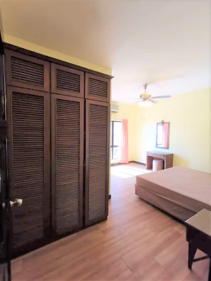 Kota Kinabalu, Kota Kinabalu, Sabah, Malasia: 8 huéspedes experimentan juntos South Island Resort Style Apartment (¡estamos en el centro de la ciudad, justo en el centro de la ciudad!)