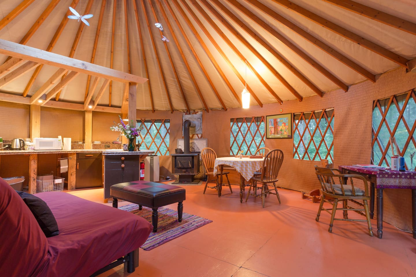 The average cost to stay in this yurt is $112