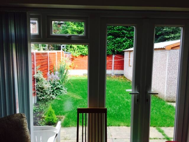 3 bedroom house in Burnage gallery image 3