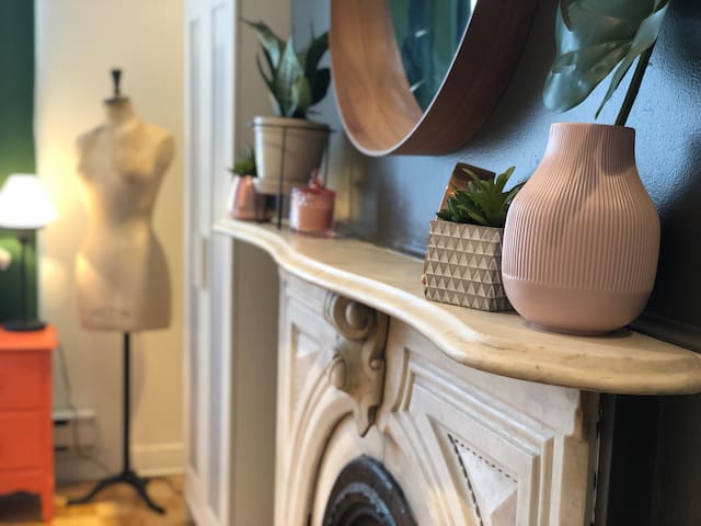 Comfy apartment in heart of downtown