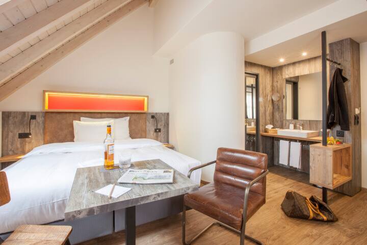 Thessoni Classic managed Airbnb listing 1