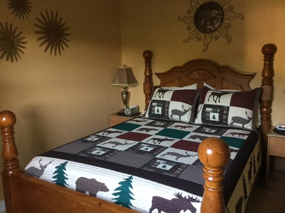 The Mountain Sunrise Roomhttps://www.facebook.com/photo.php?fbid=10153139019445230&set=a.10151582956020230.847240.585280229&type=3