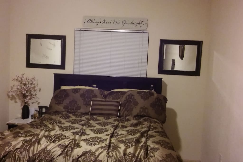 Beautiful 2 bedroom condo in downtown Houston, with elevator and gated garage parking...