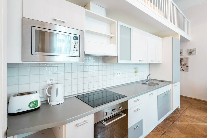 💙pragueforyou💙 24 pers in the Old Town Prague! gallery image 5