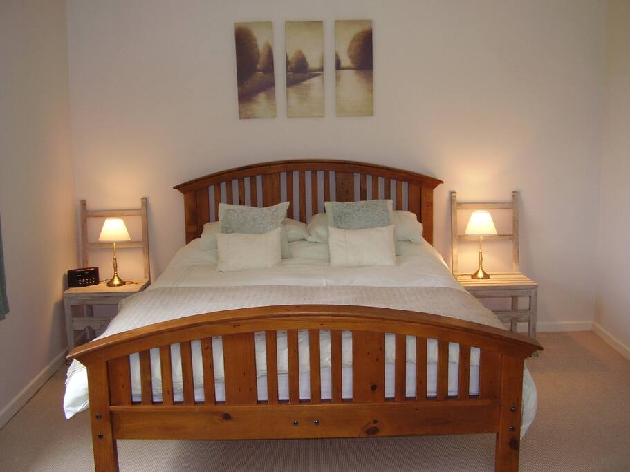 One Bedroom Apartment in Large Country House and Garden