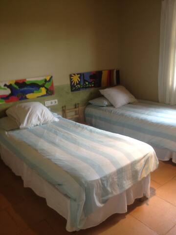 Can Ferrer- HUTG-20.857 gallery image 5