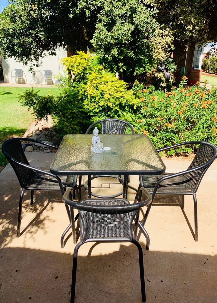 6 Best Airbnb Vacation Rentals In Deniliquin, Australia Updated 2024