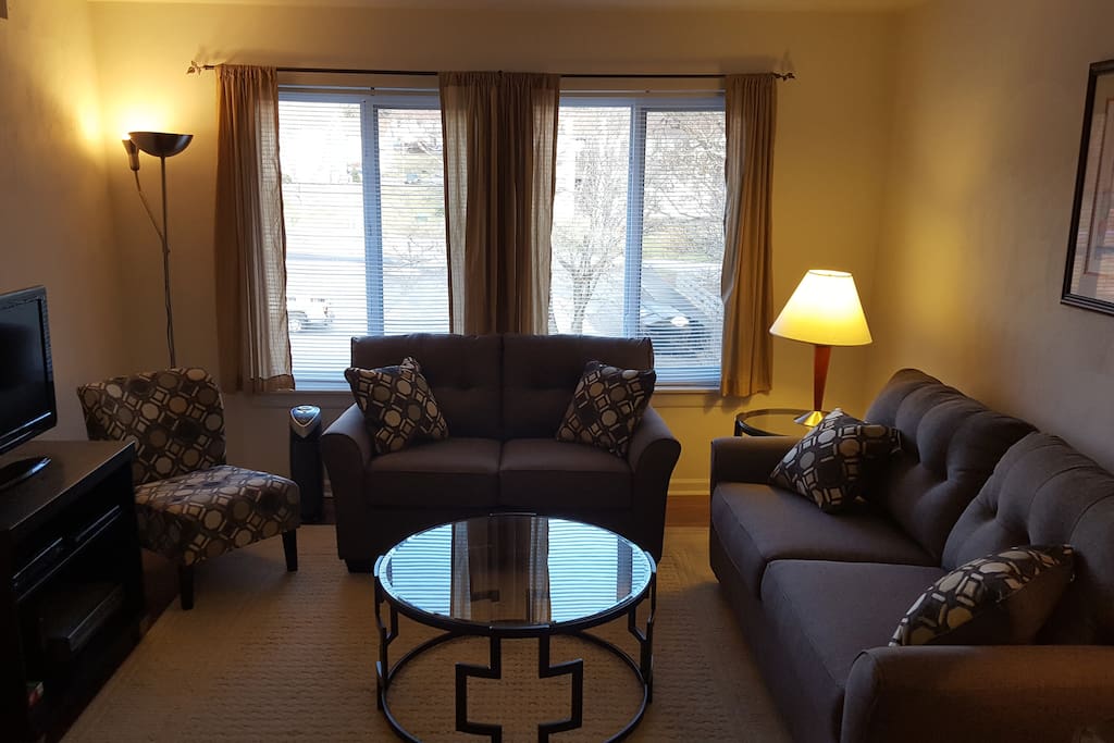 Living Room w/ TV