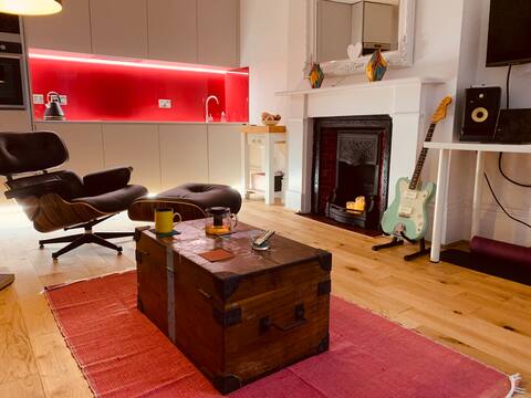 Stylish seaside apartment in trendy Kemptown