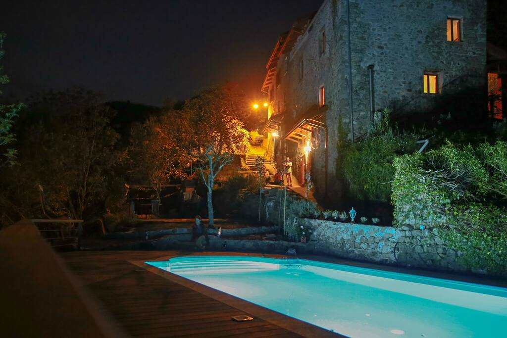 Das Castello bei Nacht