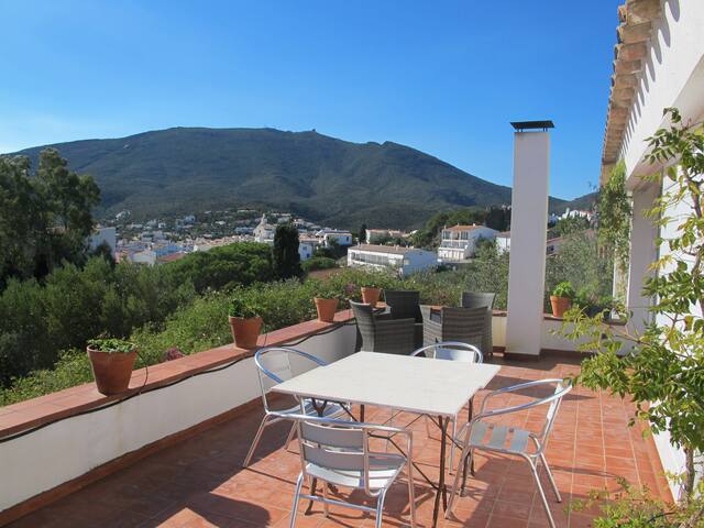 Amplio chalet con piscina, vista al mar, Cadaqués gallery image 2