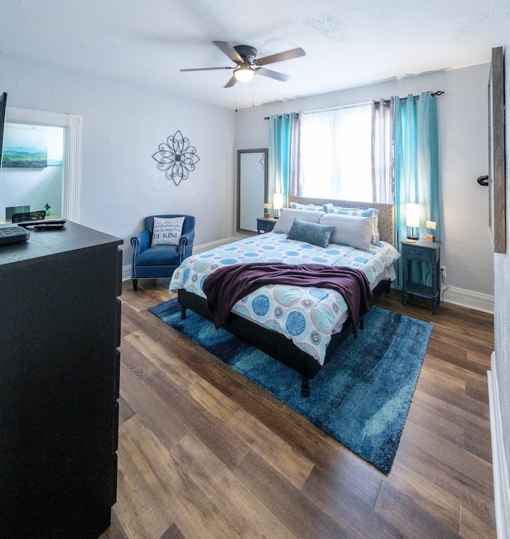 Robin's Nest Miami U, Spooky Nook, Weddings! Houses for Rent in