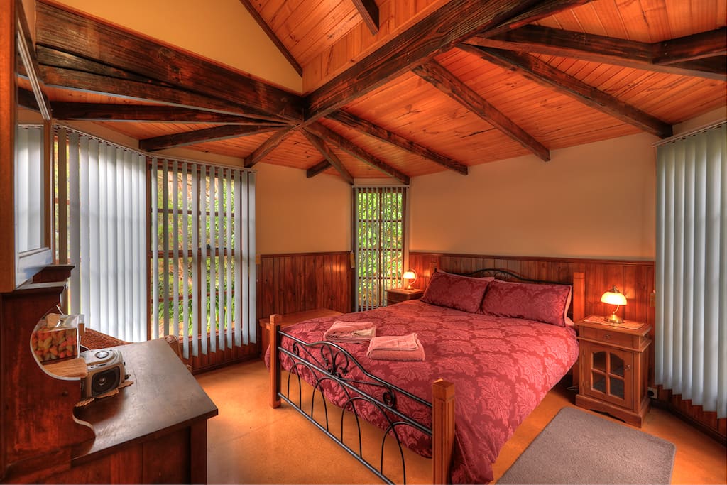 Jetty Cabin Queen Bedroom