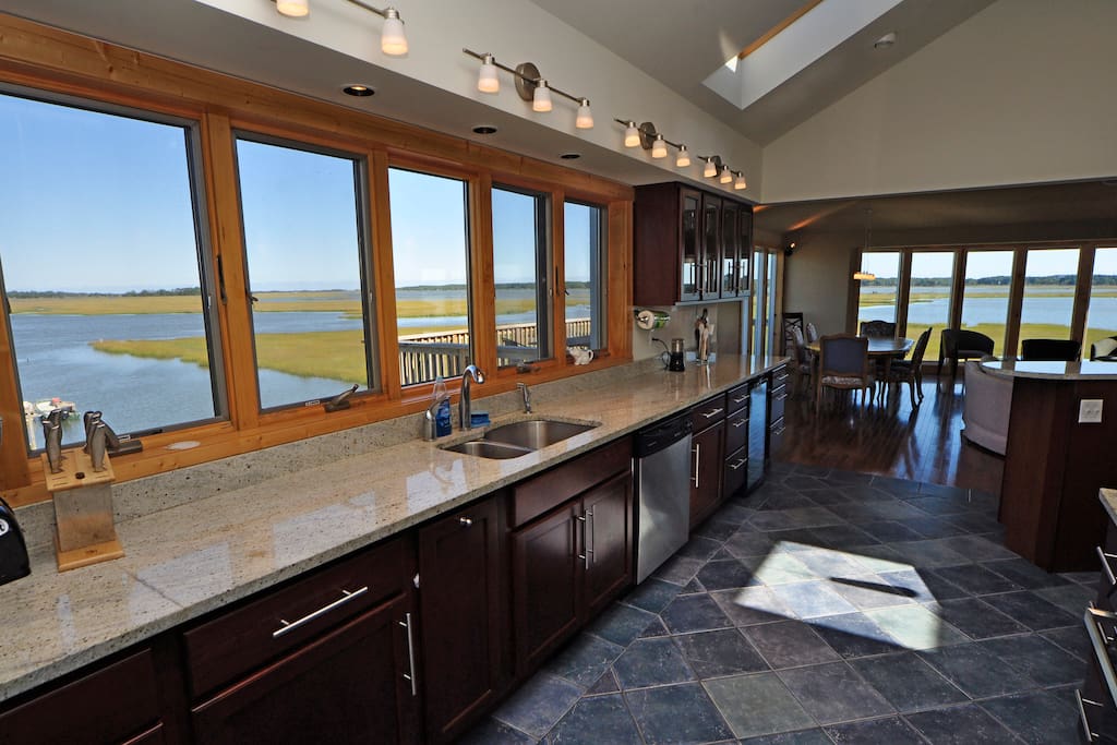 Kitchen and Great room.
Guests have kitchen access, by arrangement.