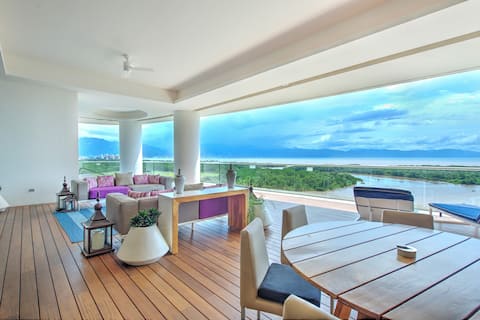 The Grand Luxxe Four Bedroom Residence Oceanview