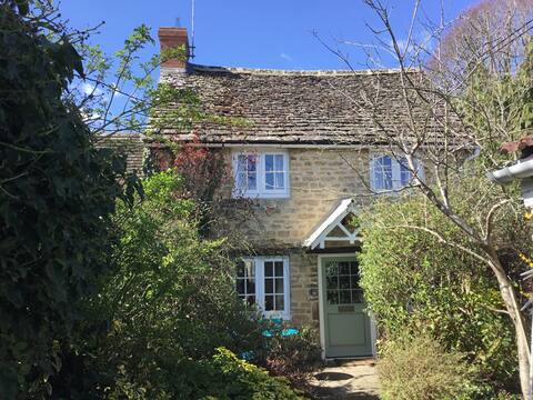 alvescot cottage rentals holiday superhost entire