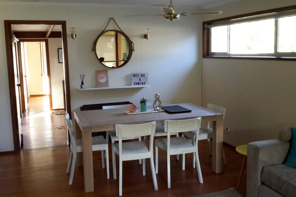 Lounge dining