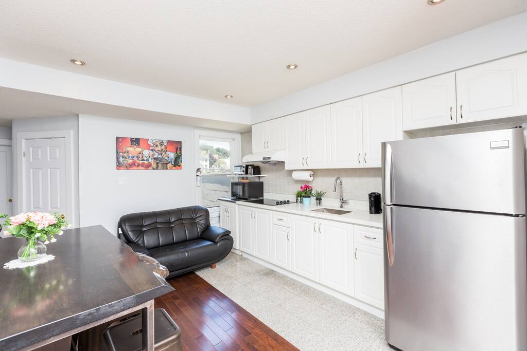 Kitchen / Dining