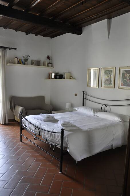The Queen bed