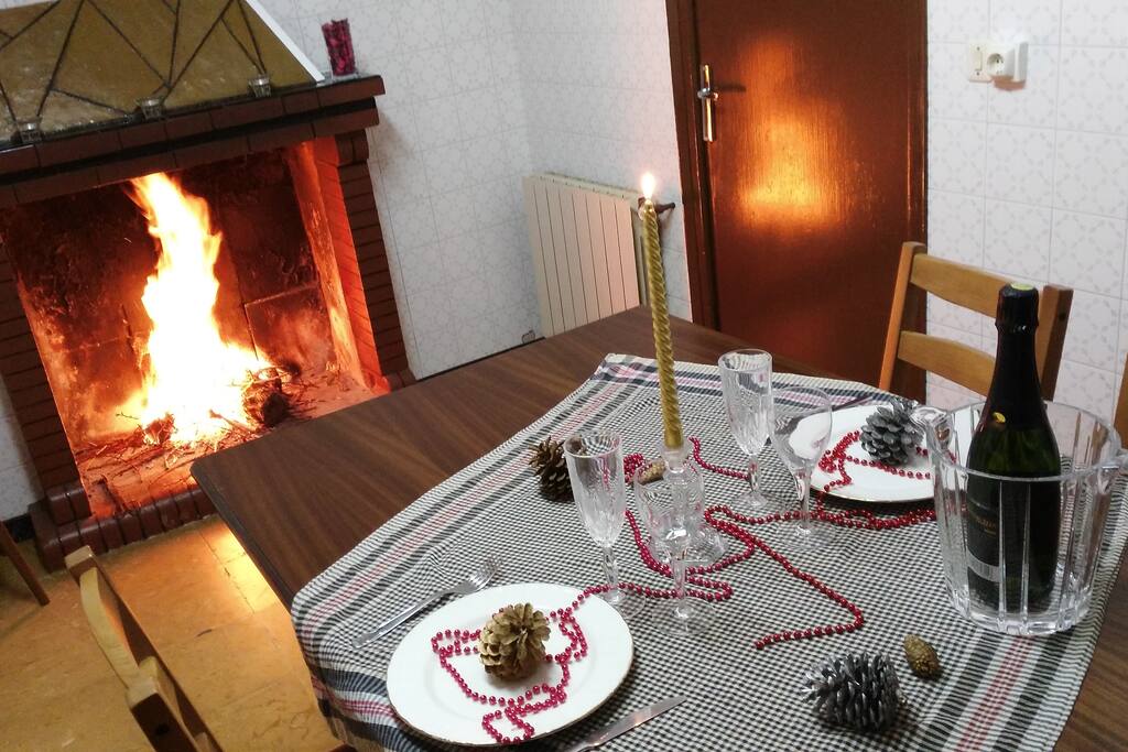 Cocina con chimenea