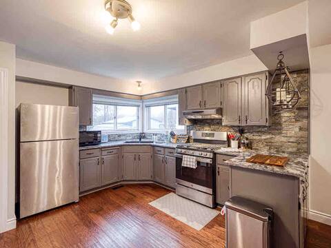 Port Burwell Paradise! 4 to 8 guest’s.