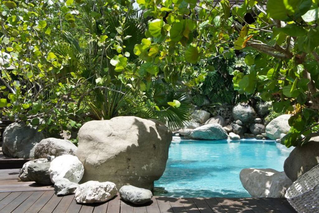 pool