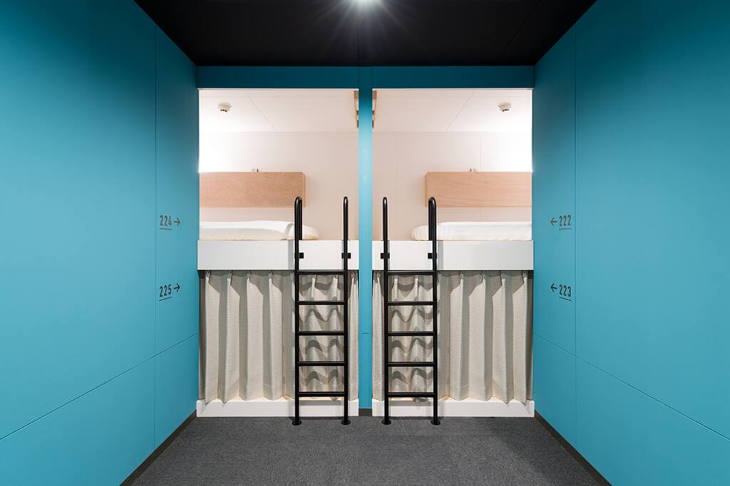 Bunk beds (front)