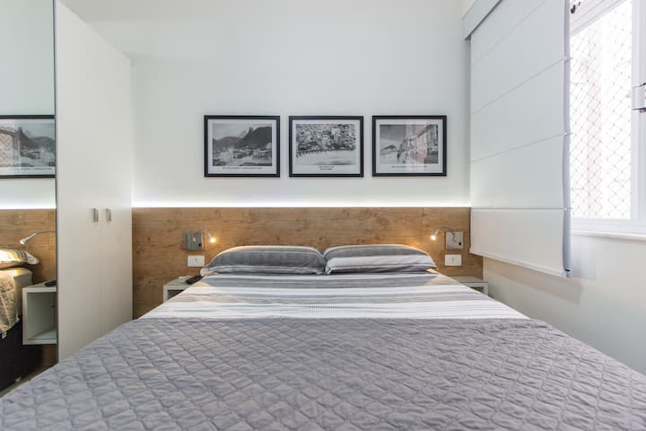 "A cama você deita e dorme. Até esquece dos compromissos. Extremamente ótima, jogo de cama, travesseiros e cobertas muito limpas e cheirosas, senti como se fossem o jogo de cama da minha casa, toalhas de banho novas e limpas também." - Renan, 2019.