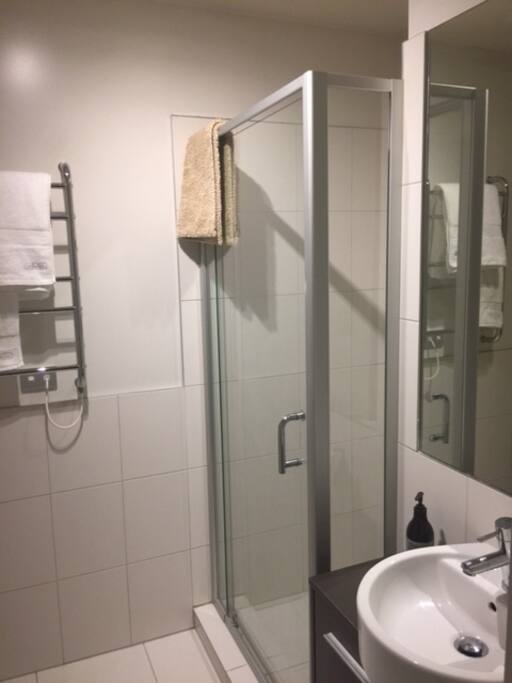 Private Bathroom (Not Ensuite)