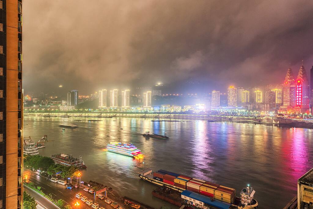 房间内拍摄