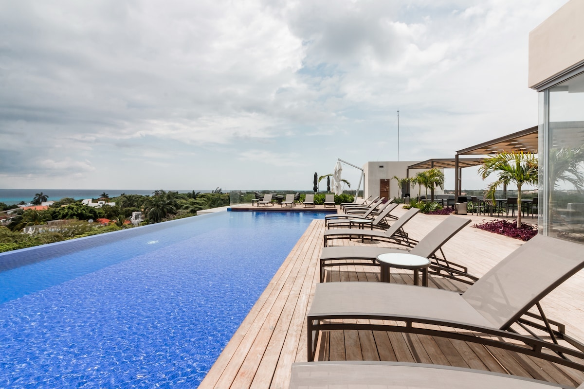 距离泳池25米。盐加热水 