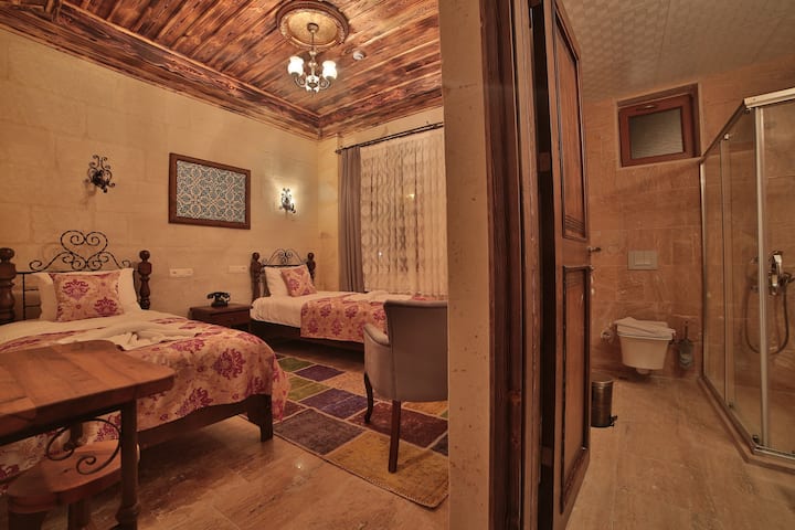 חדר זוגי אדם אחד או שניים