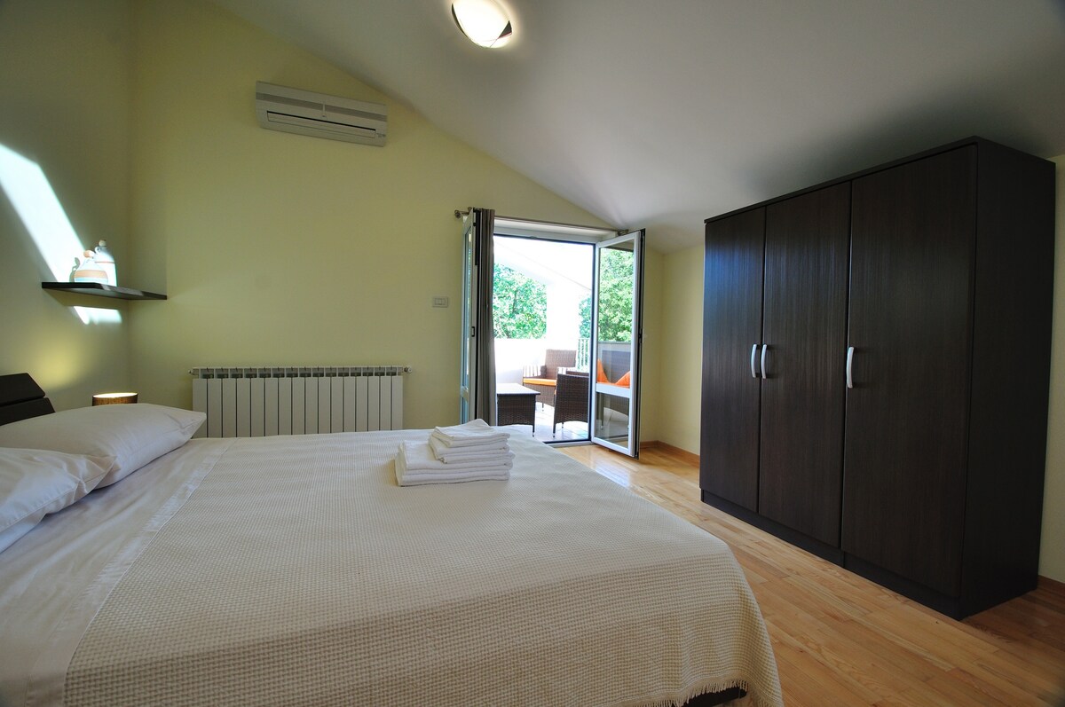 Спална соба 2