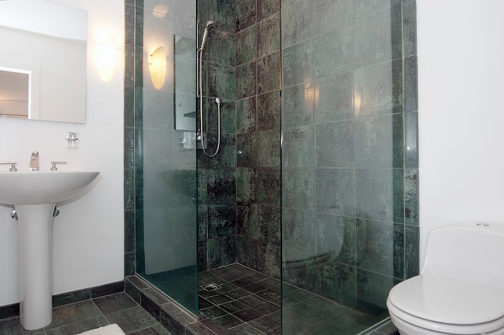 Modern Suite with Private Entrance