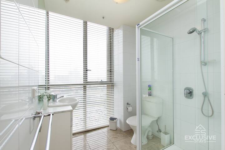 Exclusive Stays – The Sentinel (6a) gallery image 2