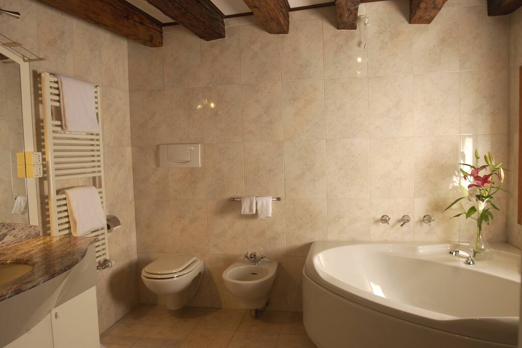 Room 2 bathroom