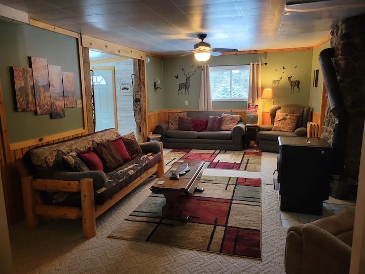 Drugi dnevni boravak/obiteljska soba.