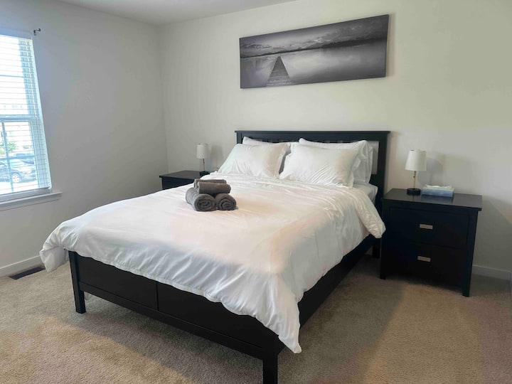 Newly Built Spacious Townhouse near RVA+Short Pump