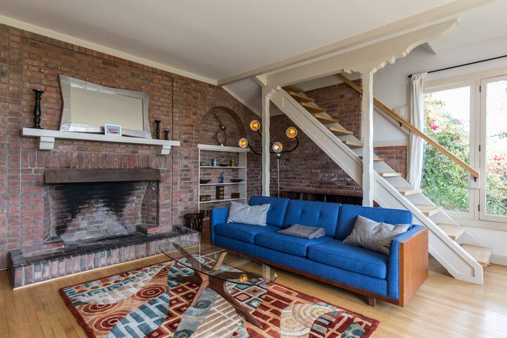 HOLLYWOOD HOUSE – Epic VIEWS – Private in HILLS gallery image 3