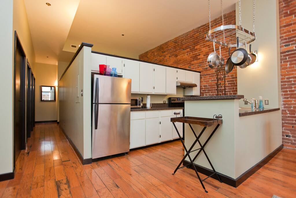 Downtown Loft 2nd  Ave  between Church Commerce Lofts 