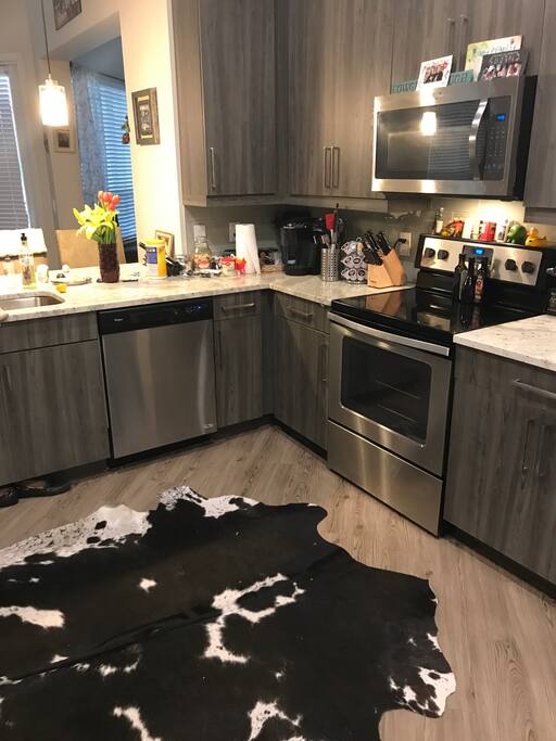 Full kitchen