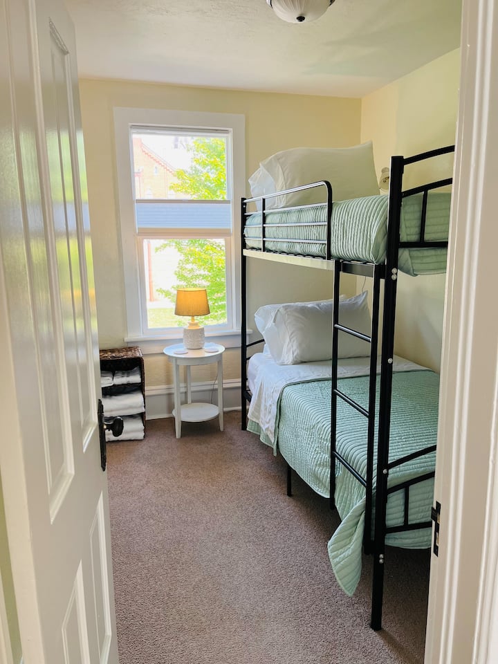 Lits jumeaux superposés