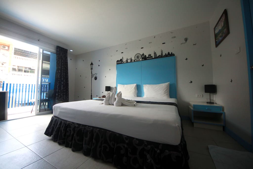 deluxe big bed