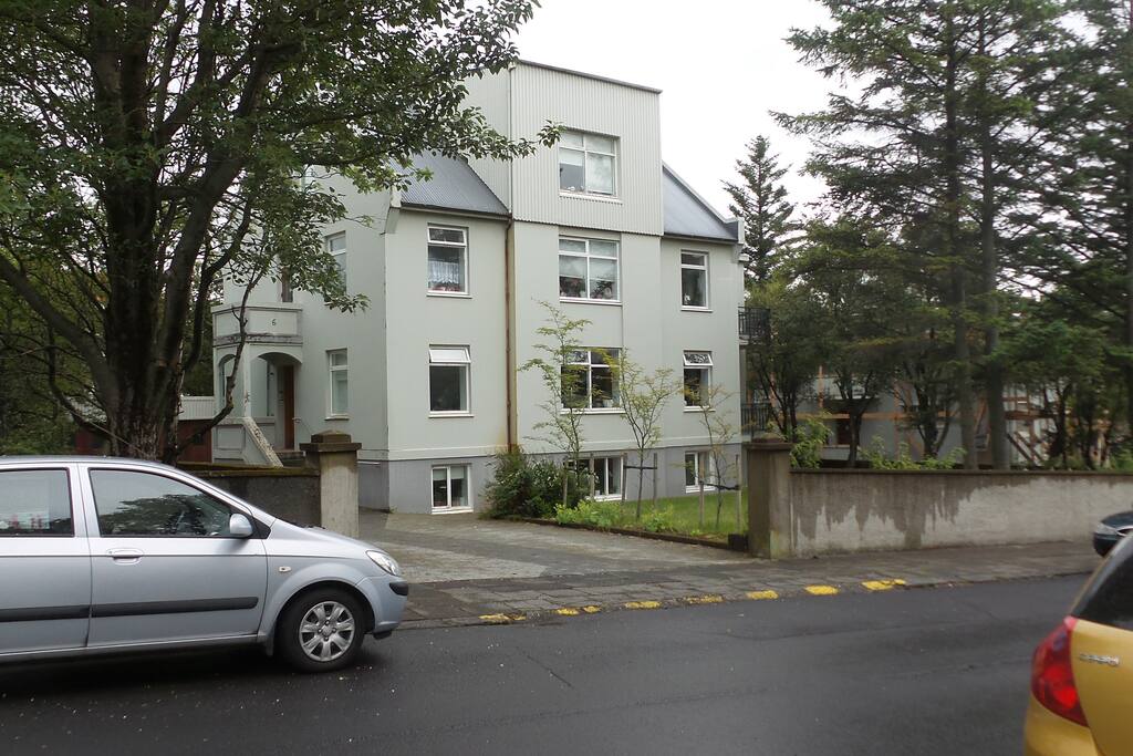 Mimisvegur close to Hallgrimskirkja