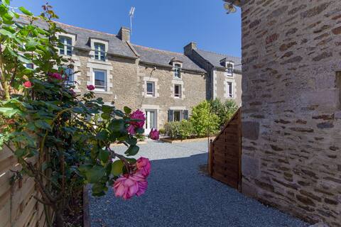 Nice house 15 minutes from the sea and DINAN