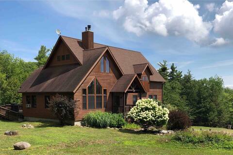 Beautiful Home in Private Wilderness Setting