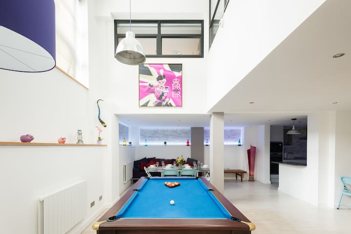 3 Bed 2 Bath Warehouse loft Zone 1