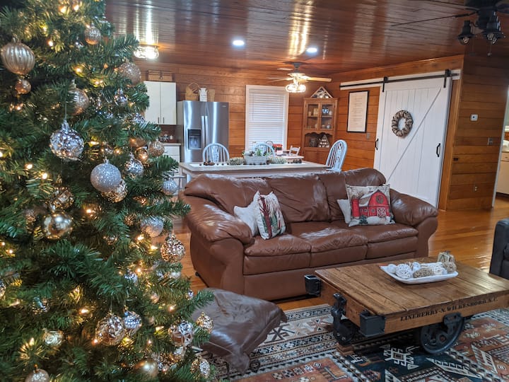 Walnut Cove Vacation Rentals & Homes North Carolina, United States