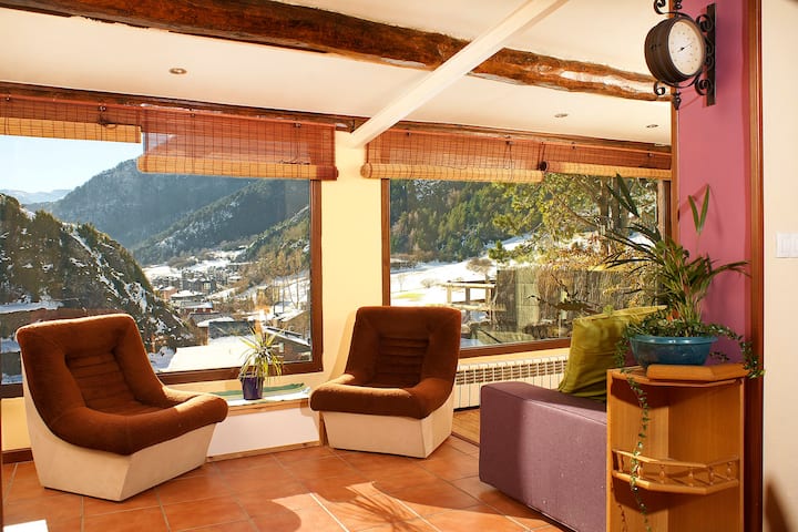 Chalet rustico vista  al Valle y  Barbecue